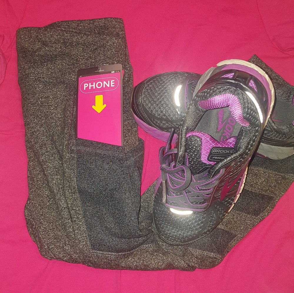Gray Capri Leggins - Picture 2 of 6